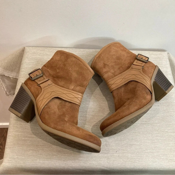 EARTH Sz 6.5 Lina  Arlington Western Style Leather Stacked Heel Ankle Boots - Picture 4 of 12